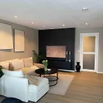 Golden View - Utsikt, Parkering, Naer Sentrum *