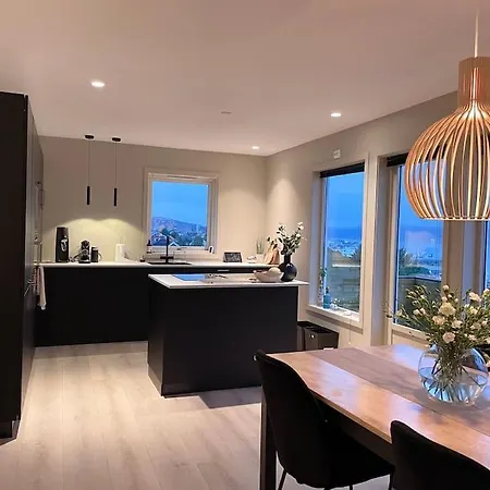 Appartamento Golden View - Utsikt, Parkering, Naer Sentrum *